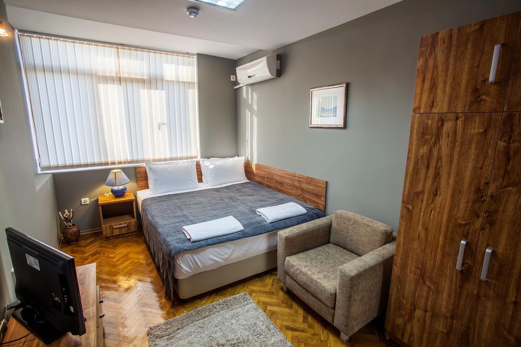 Panorama Top Floor Rooms In Hotel Tundzha Yambol Eksteriør bilde