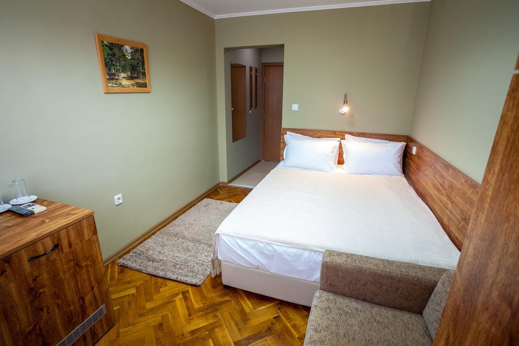 Panorama Top Floor Rooms In Hotel Tundzha Yambol Eksteriør bilde